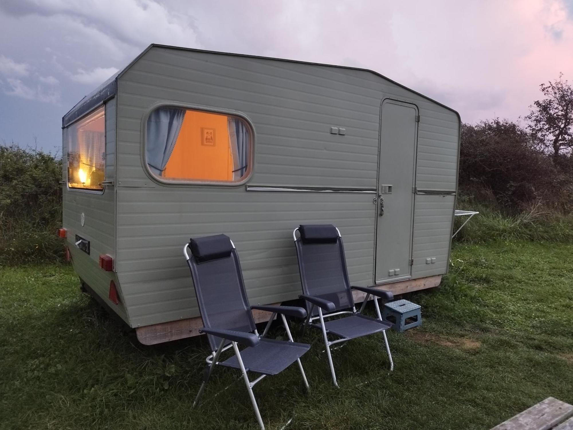 Camping Les Ronds Duval Face Aux Iles Anglo-Normandes Les Moitiers-d'Allonne Номер фото